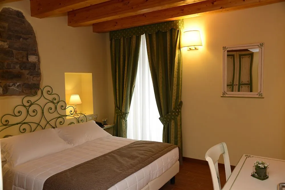 Hotel Borgo Antico Όπως