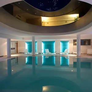 מלון Arthotel & Park ****