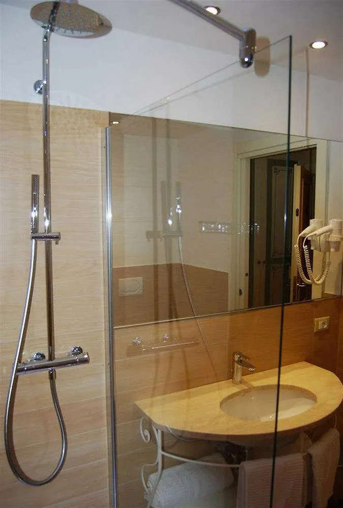 Hotel Borgo Antico Όπως